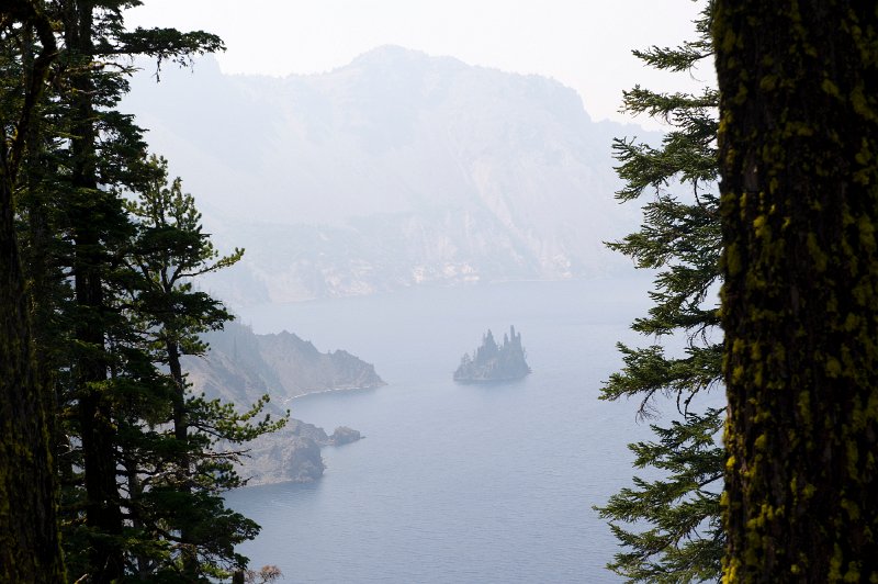 20150824_140020 D3S.jpg - Crater Lake with severe haze